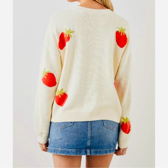 Rails “Perci” Cream Sweater with Red Strawberry Design. Size XS - Picture 3 of 12